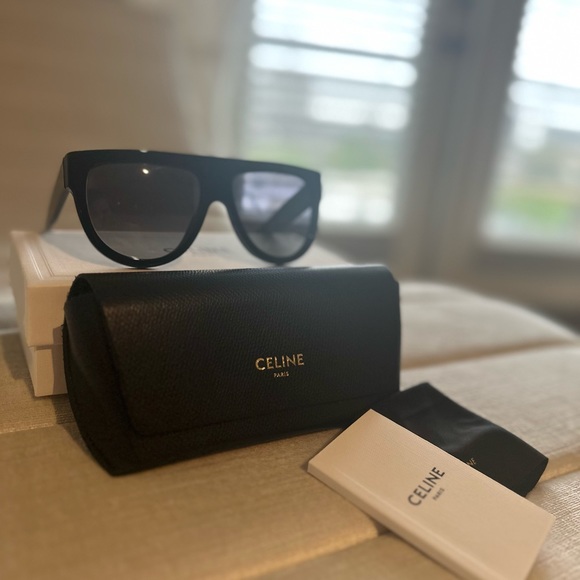 Celine Shadow - Picture 8 of 8